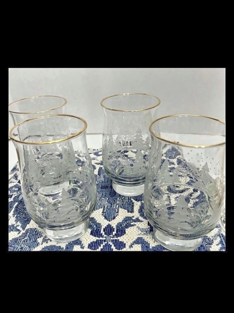 Set of 4 Vintage Libbey Arby’s Winter Snow Scene Glasses Etched Trees Gold Trim